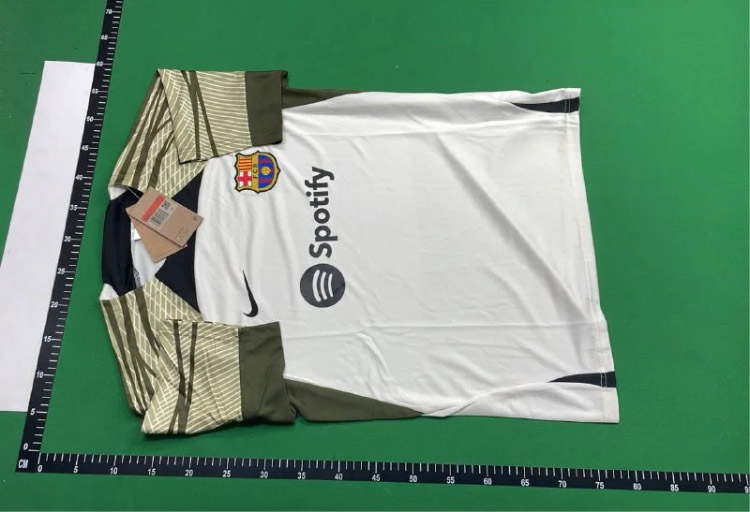 Zdjęcie QC 2 z 3 — Real Madrid, PSG, Ajax, Barcelona, AC Milan Training Jerseys & Shorts [40 styles]