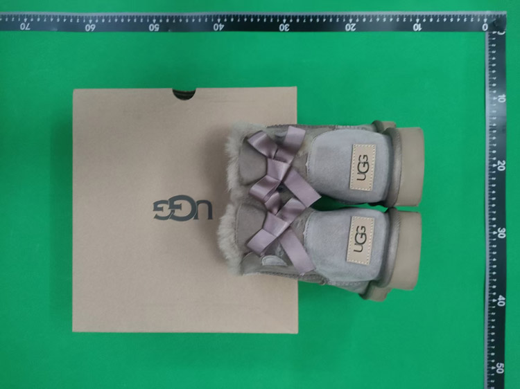 Zdjęcie QC 5 z 5 — UGG Classic Mini Platform Boots