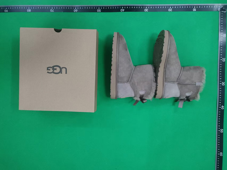 Zdjęcie QC 4 z 5 — UGG Classic Mini Platform Boots