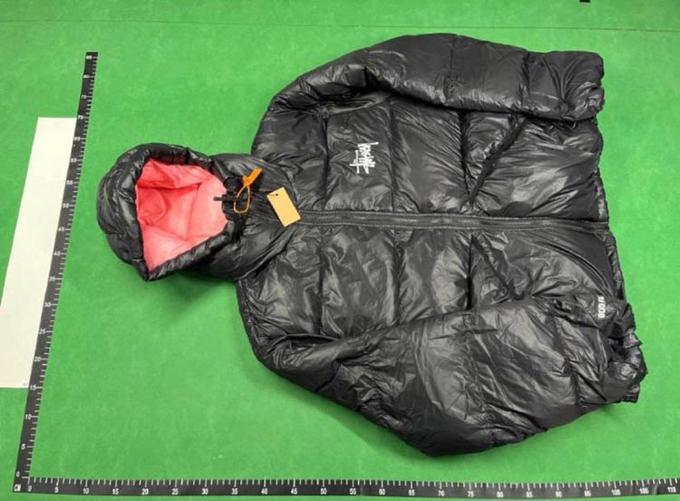 Zdjęcie QC 1 z 4 — Moclose Stussy Collaboration Puffer Jacket
