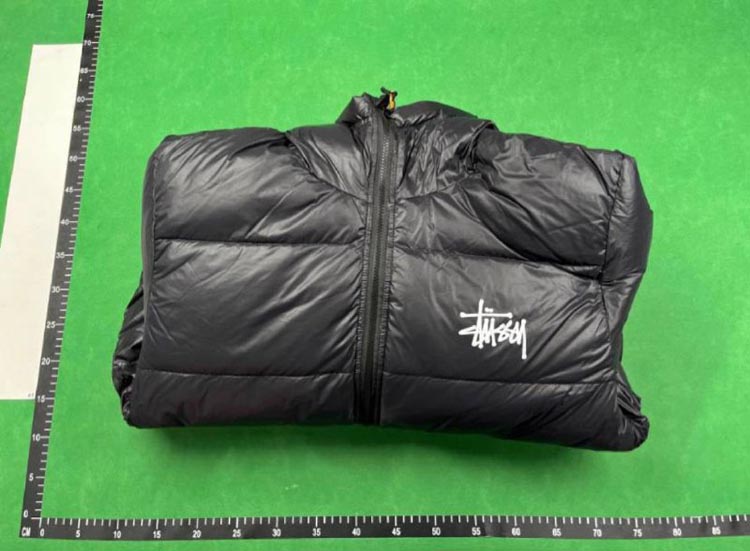 Zdjęcie QC 2 z 4 — Moclose Stussy Collaboration Puffer Jacket