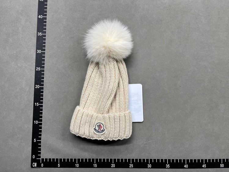 Zdjęcie QC 2 z 3 — Moncler Pom-Pom Knit Beanie [39 styles]