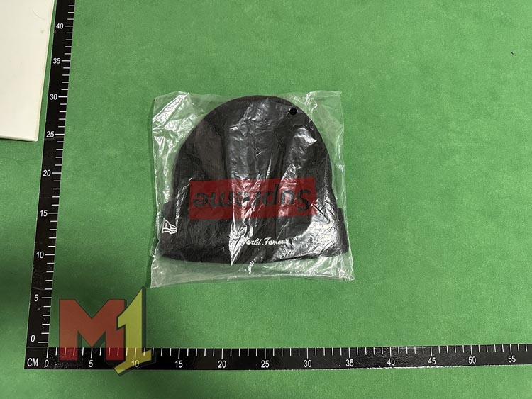 Zdjęcie QC 3 z 3 — Supreme x New Era Box Logo Beanie [8 styles]