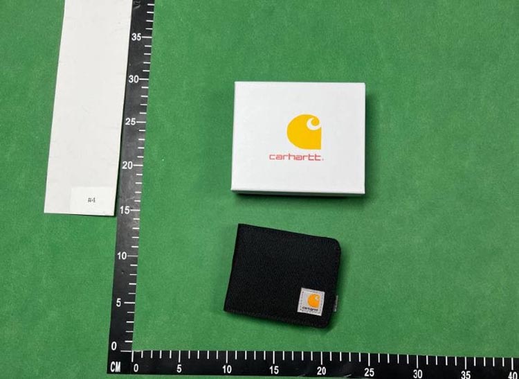 Zdjęcie QC 2 z 4 — Supreme, BAPE, Carhartt, Patagonia Bifold Wallets [36 styles]