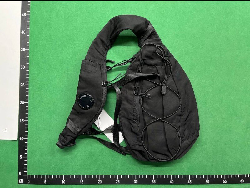 Zdjęcie QC 1 z 1 — C.P. Company Goggle Bag [23 styles]
