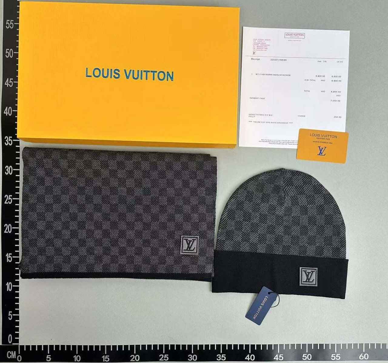Zdjęcie QC 1 z 1 — Louis Vuitton Damier Graphite Knit Scarf & Beanie Set [34 styles]