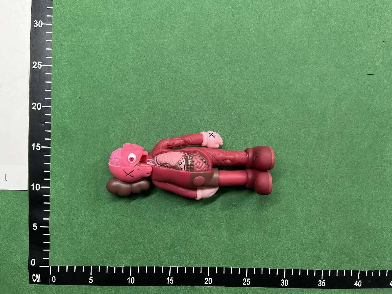 Zdjęcie QC 1 z 1 — KAWS Companion Model XX Ornament Figure [31 styles]