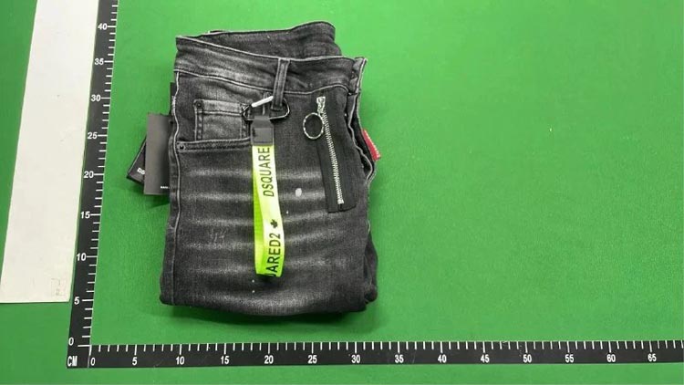 Zdjęcie QC 3 z 3 — DSQUARED2 ICON Distressed Denim Jeans [28 styles]
