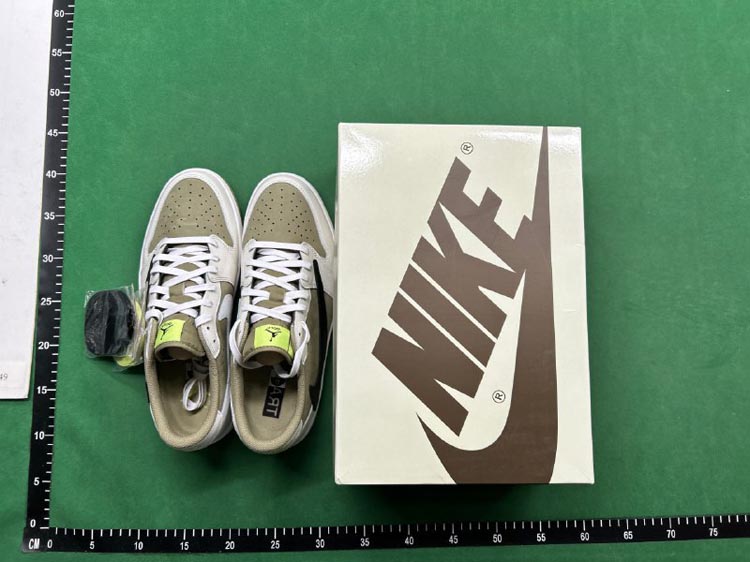 Zdjęcie QC 1 z 4 — Nike Air Jordan 1 High Sneakers [12 styles]