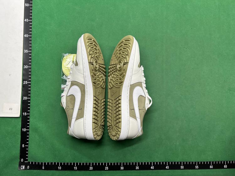 Zdjęcie QC 2 z 4 — Nike Air Jordan 1 High Sneakers [12 styles]