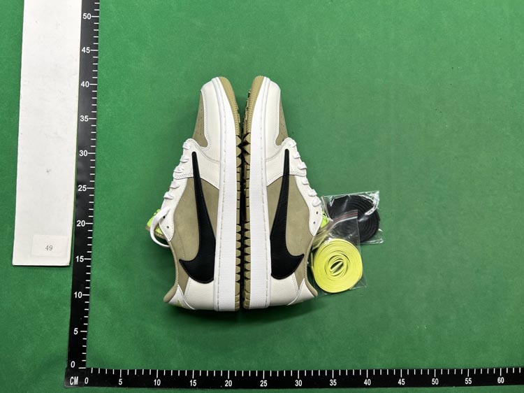Zdjęcie QC 3 z 4 — Nike Air Jordan 1 High Sneakers [12 styles]