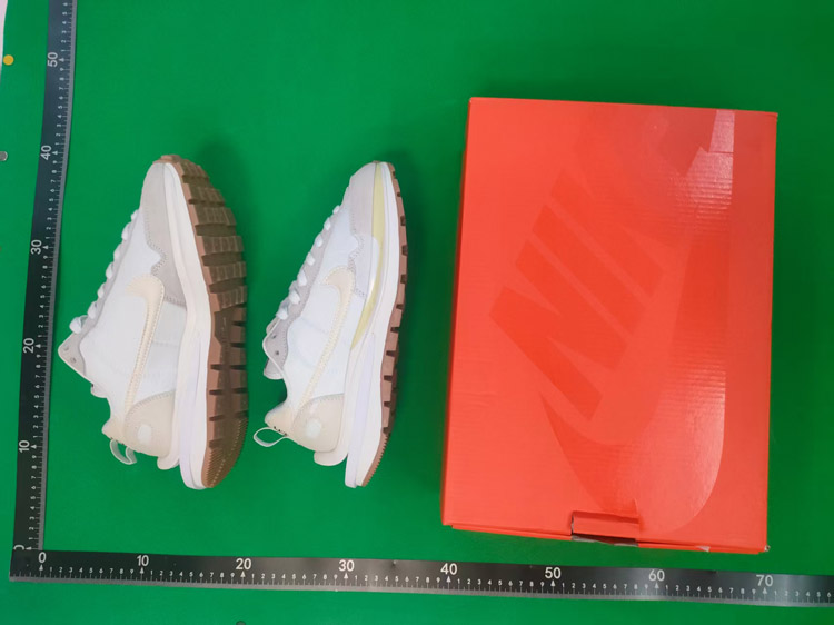 Zdjęcie QC 1 z 2 — Nike x Sacai VaporWaffle Sneakers [30 styles]