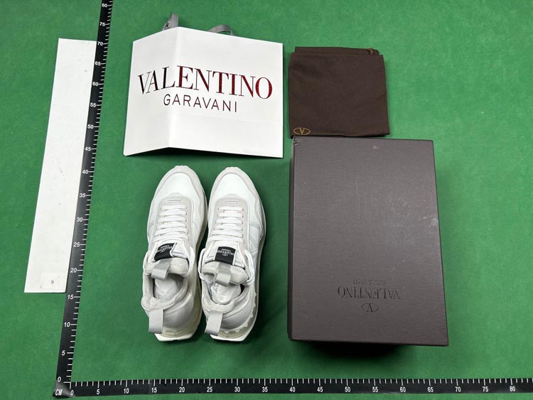Zdjęcie QC 1 z 4 — Valentino Garavani VLOGO Sneakers [9 styles]