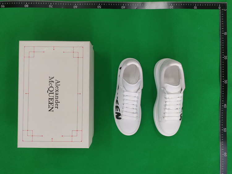 Zdjęcie QC 2 z 2 — Alexander McQueen Oversized Sneakers [30 styles]