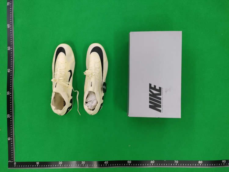 Zdjęcie QC 1 z 2 — Nike Phantom GT2 Elite FG Soccer Cleats [39 styles]