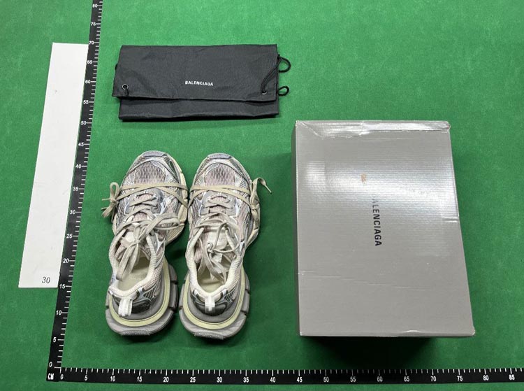 Zdjęcie QC 2 z 4 — Maison Margiela MM6 Split-Toe Sneakers [34 styles]