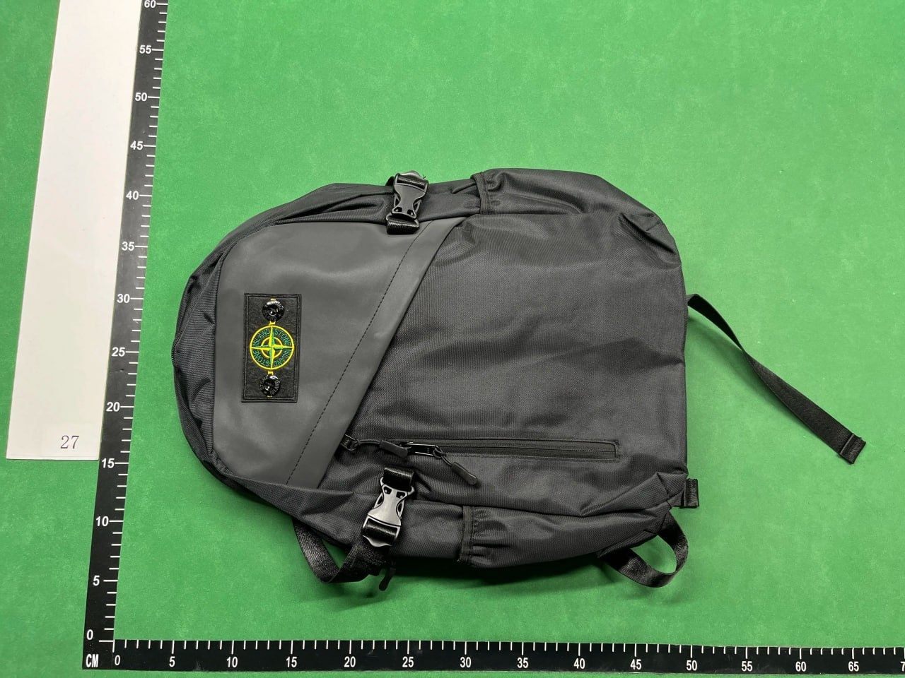 Zdjęcie QC 1 z 1 — Stone Island Toteline 102 & Carhartt WIP Utility Bags [32 styles]