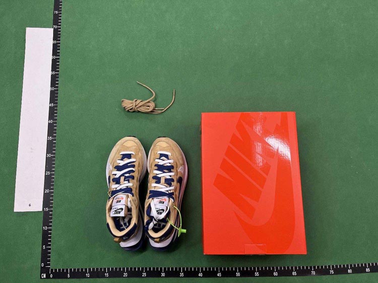 Zdjęcie QC 2 z 4 — Nike x Sacai VaporWaffle Sneakers [20 styles]