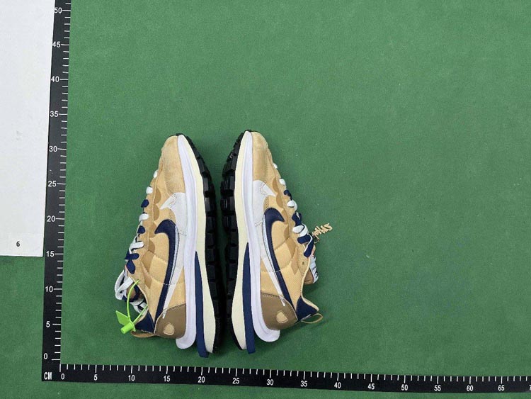 Zdjęcie QC 1 z 4 — Nike x Sacai VaporWaffle Sneakers [20 styles]