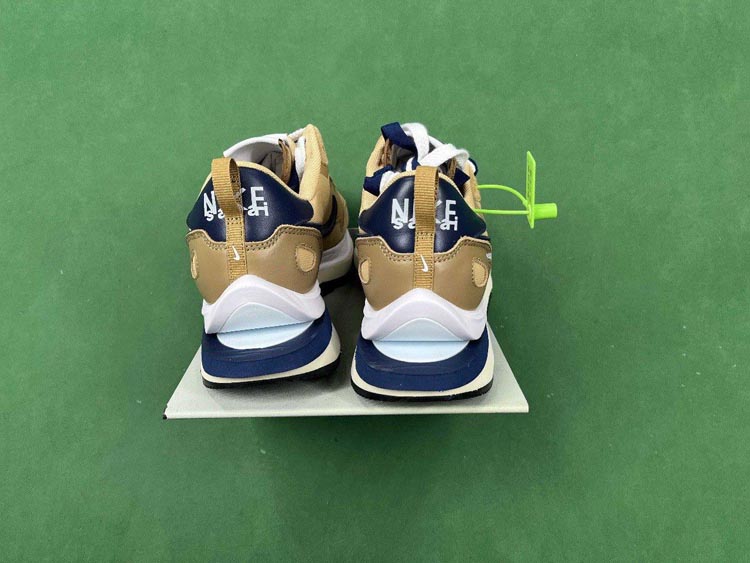 Zdjęcie QC 3 z 4 — Nike x Sacai VaporWaffle Sneakers [20 styles]
