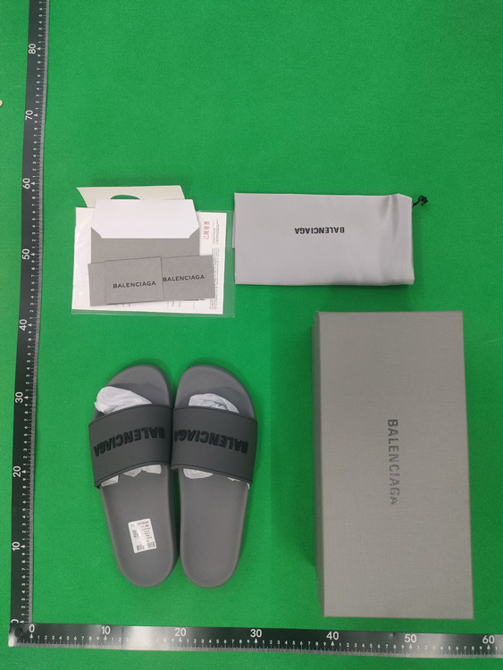 Zdjęcie QC 3 z 3 — Balenciaga Arena Slide Sandals [15 styles]