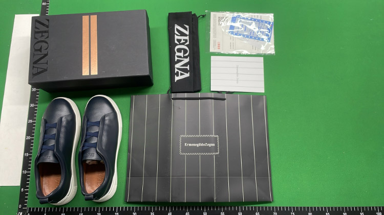 Zdjęcie QC 5 z 8 — Prada Cleated Slip-On Sneakers [20 styles]