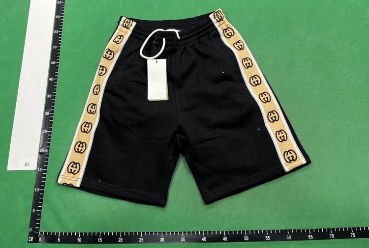 Zdjęcie QC 3 z 3 — Gucci GG Supreme Shorts [26 styles]