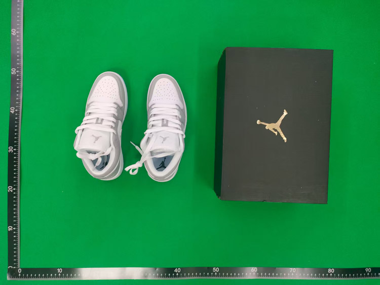 Zdjęcie QC 2 z 2 — Nike Air Jordan 1 Low Sneakers [18 styles]