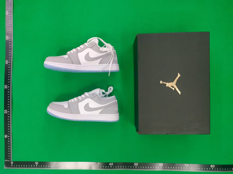 Zdjęcie QC 1 z 2 — Nike Air Jordan 1 Low Sneakers [18 styles]