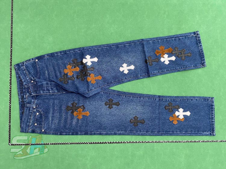 Zdjęcie QC 4 z 4 — Chrome Hearts Cross-Embroidered Straight-Leg Jeans [31 styles]