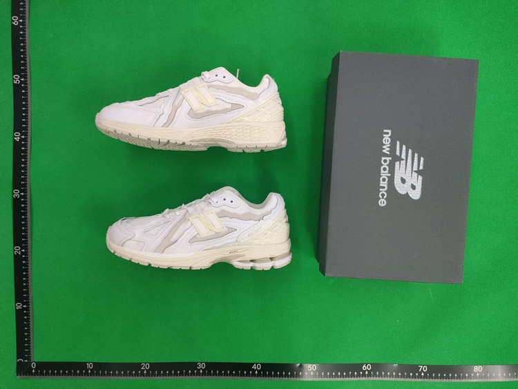 Zdjęcie QC 2 z 2 — New Balance 2002R Sneakers [30 styles]