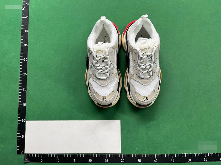 Zdjęcie QC 2 z 2 — Balenciaga Triple S Sneakers [7 styles]