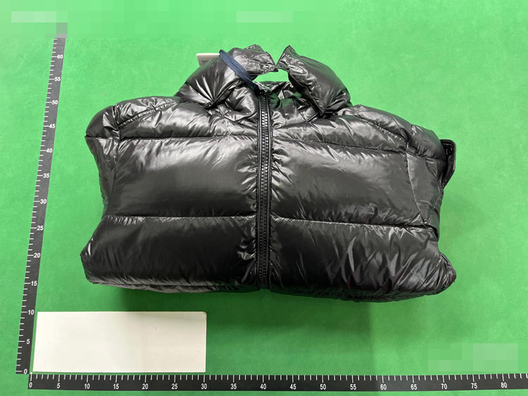 Zdjęcie QC 2 z 2 — Moncler Maya Puffer Jackets [16 styles]