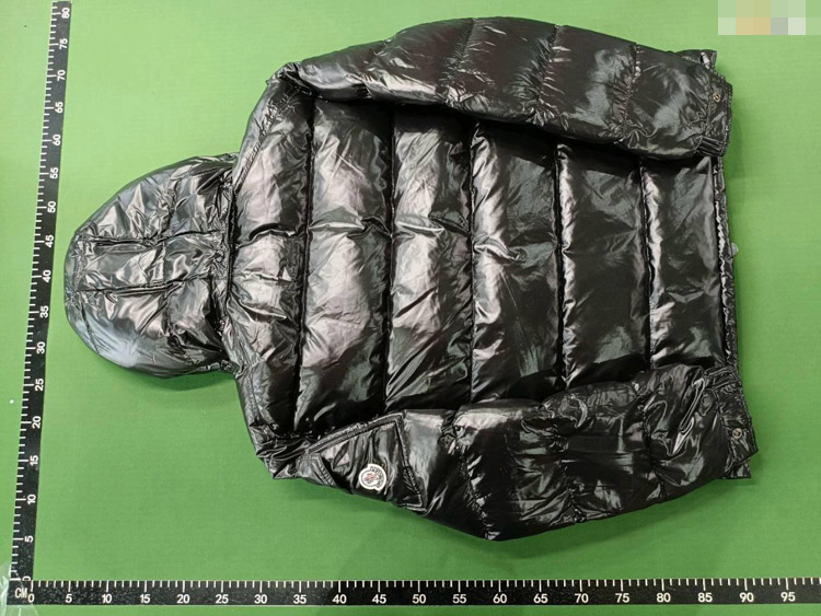 Zdjęcie QC 1 z 2 — Moncler Maya Puffer Jackets [16 styles]