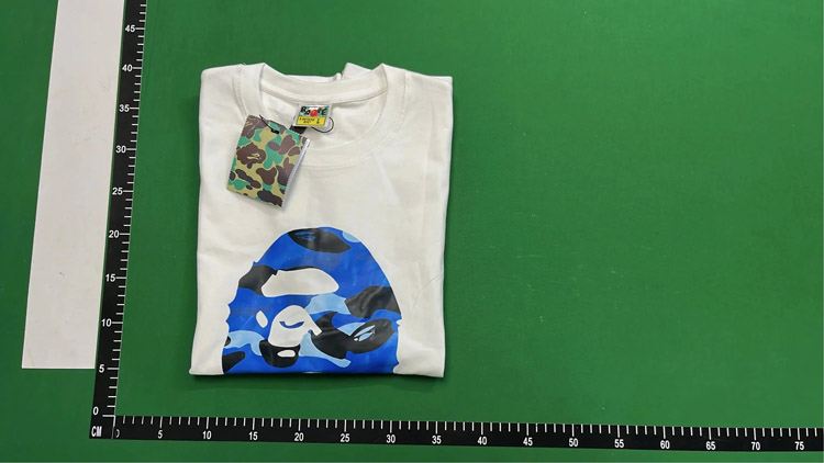 Zdjęcie QC 2 z 4 — A BATHING APE ABC Camo & Logo T-Shirts [40 styles]
