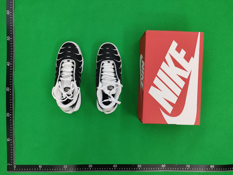 Zdjęcie QC 1 z 2 — Nike Air Max Plus Sneakers [37 styles]