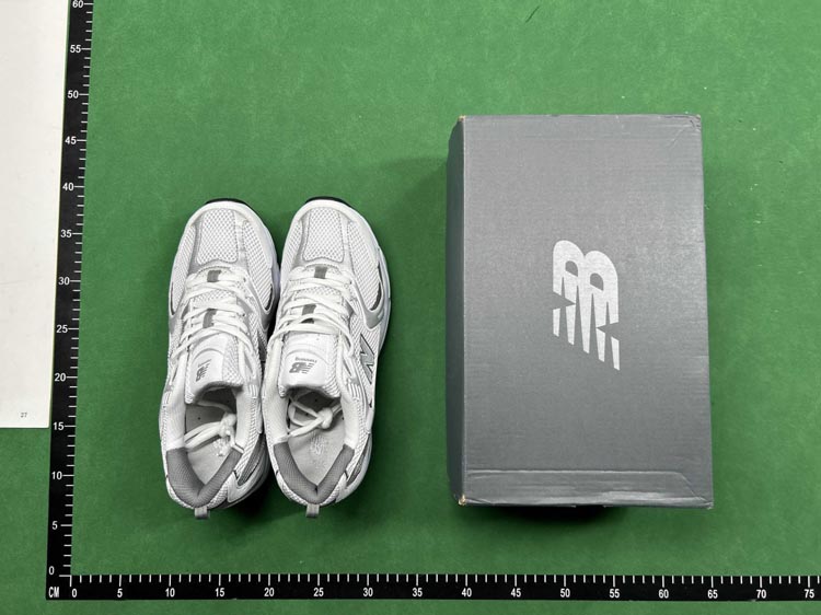 Zdjęcie QC 2 z 4 — New Balance 990v6 Sneakers [12 styles]