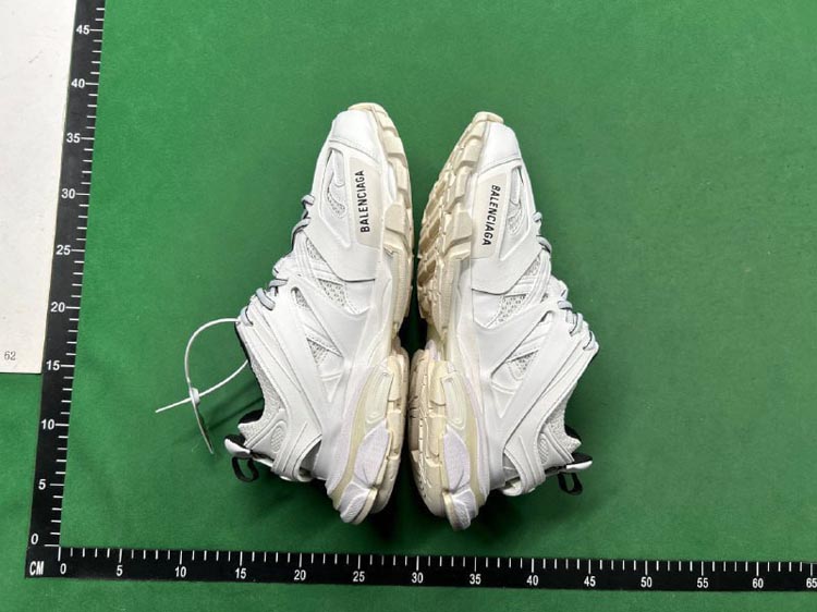 Zdjęcie QC 7 z 8 — Balenciaga Triple S Sneakers [12 styles]