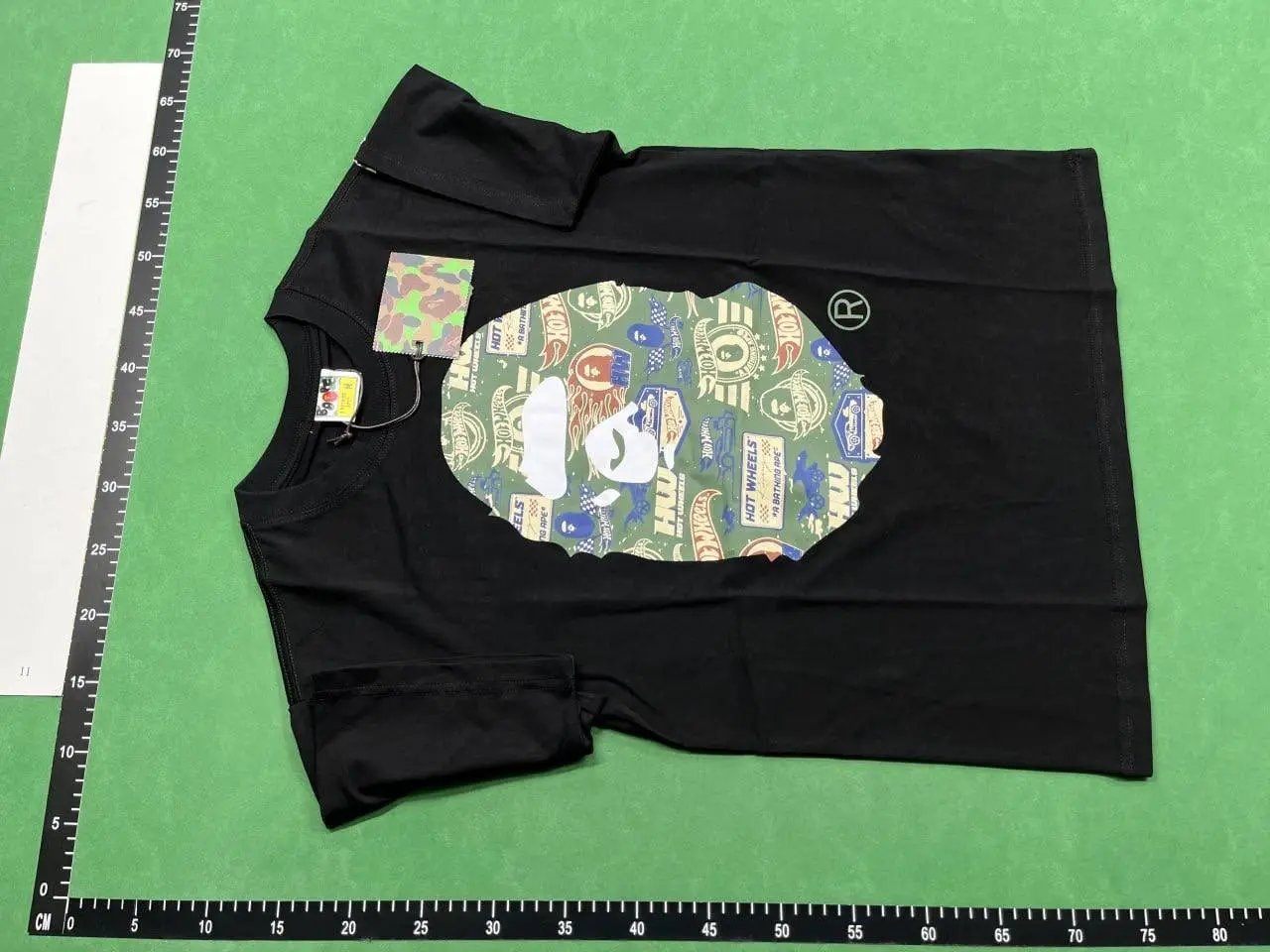 Zdjęcie QC 1 z 1 — A BATHING APE ABC Camo Logo T-Shirt [40 styles]