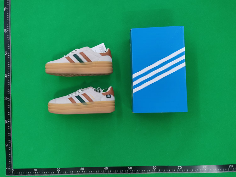 Zdjęcie QC 1 z 2 — Adidas Gazelle Sneakers [7 styles]