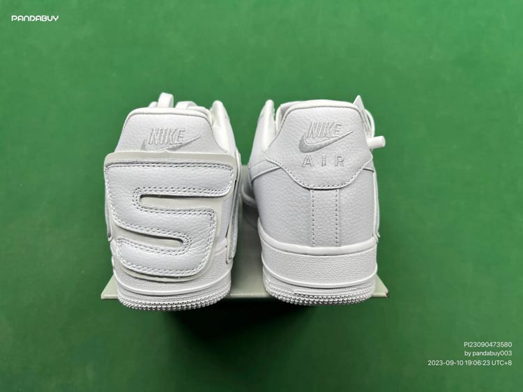 Zdjęcie QC 2 z 4 — Nike Air Force 1 'Air' Logo Sneakers [2 styles]