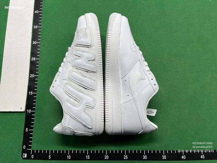 Zdjęcie QC 4 z 4 — Nike Air Force 1 'Air' Logo Sneakers [2 styles]