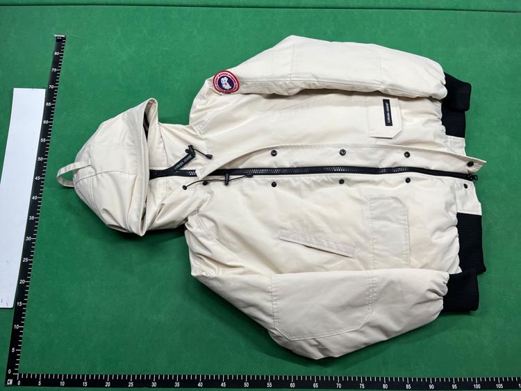 Zdjęcie QC 4 z 4 — Canada Goose Expedition Parka Jackets