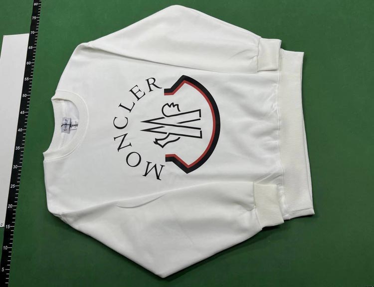 Zdjęcie QC 3 z 3 — Moncler Logo Embroidered Crewneck Sweatshirt [38 styles]