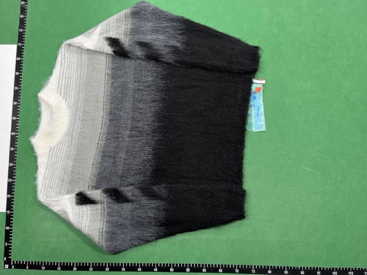 Zdjęcie QC 1 z 4 — Off-White Arrow Gradient Knit Sweater [32 styles]