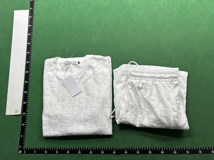 Zdjęcie QC 1 z 3 — Dior Oblique T-Shirt/Shorts Set [33 styles]