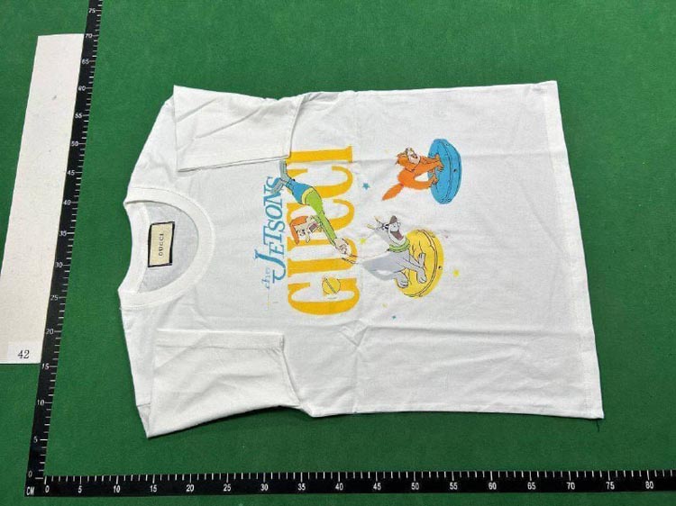 Zdjęcie QC 1 z 4 — Gucci GG Supreme Logo T-Shirt [40 styles]