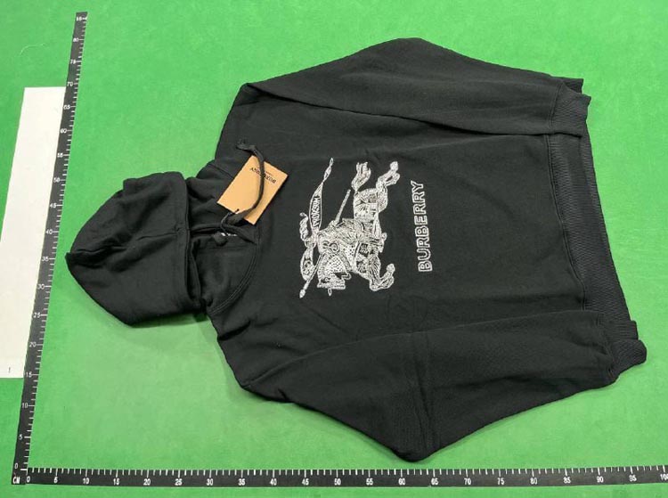 Zdjęcie QC 2 z 4 — Burberry Classic Logo Hoodies & Zip-Up Sweatshirts [40 styles]