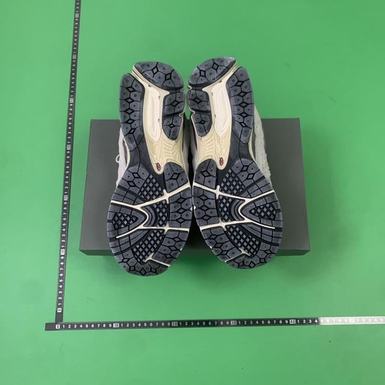 Zdjęcie QC 2 z 4 — New Balance 2002R Sneakers [12 styles]