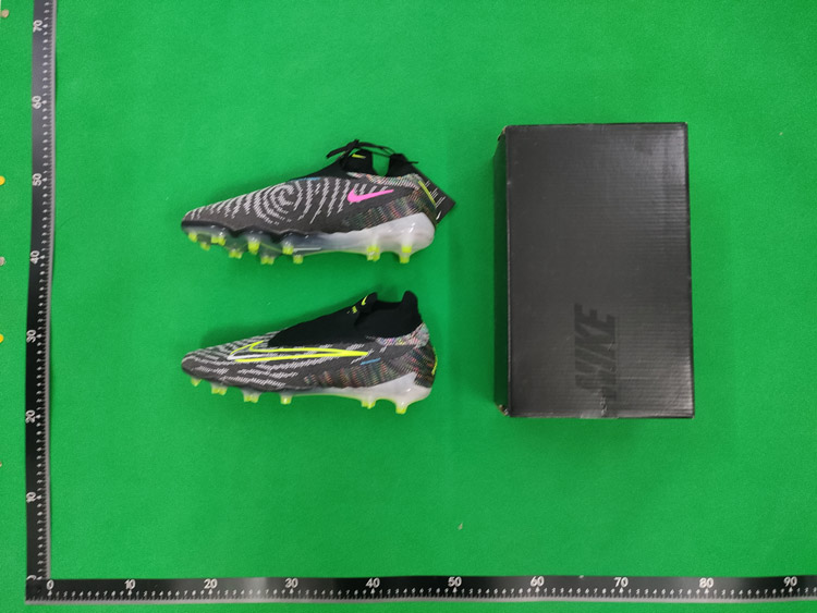 Zdjęcie QC 2 z 4 — Nike Mercurial Superfly / Adidas X Speedportal Soccer Cleats [38 styles]
